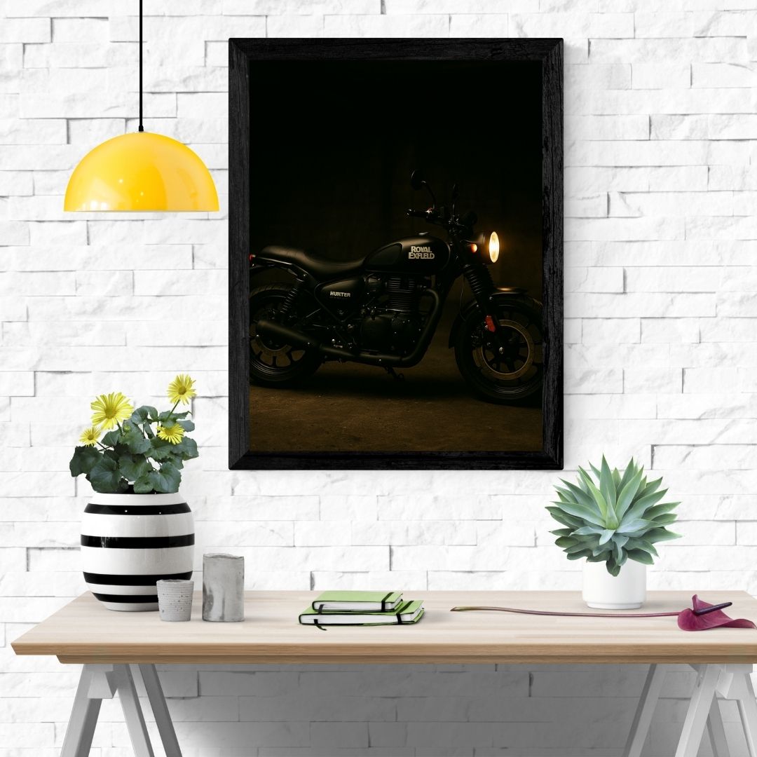 Royal Enfield Hunter 350 – Premium Poster Mads Kraft